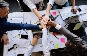 associations-working-together association-members-working-together